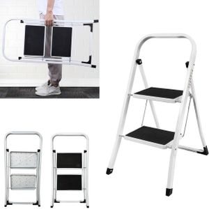 سلم بخطوتين مع سجادة غير قابلة للانزلاق