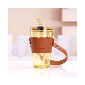 Tasse à café en verre avec couvercle, paille et manchon de protection en cuir Marron.
