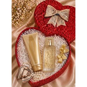Avon Coffret Cadeau Femme Attraction - Parfum + Lotion dans Boîte Cœur Rouge