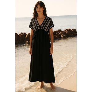 Marwa فستان طويل أسود بنقشة بارزة