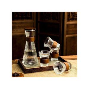 Carafe et Verres en Verre de Luxe avec Détail en Cuir – Design Élégant et Moderne