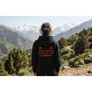 General Sweat noir à capuche, 1 pièce, motif graphique marocain avec texte rouge et vert au dos, style sportif tendance