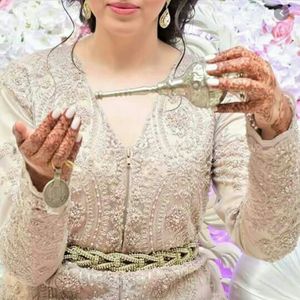 مرشة لمياه الزهور التقليدية