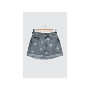 Trendyol Blue Floral Pattern Embroidered Denim Shorts TWOSS21SR0348.