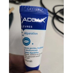 Addax  Cica B5 Lèvres 15Ml, Réparateur, Hydratant, Apaisant, Soin Lèvres Sèches