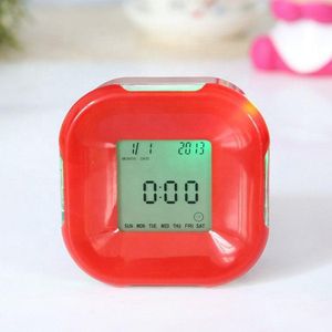 Réveil moderne avec rétroéclairage changeant et écran clair