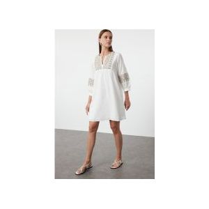 Trendyol Straight Cut White Embroidered Mini Dress - TWOSS24EL00961