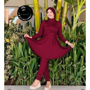 Ensemble Modeste Femme 3 Pièces Bordeaux – Tunique Évasée, Legging et Hijab Assort