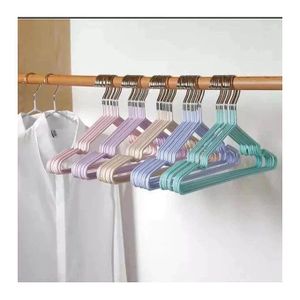 Cintres métalliques épais et caoutchoutés, lot de 6 , pour un rangement efficace des vêtements (colleur aléatoire)
