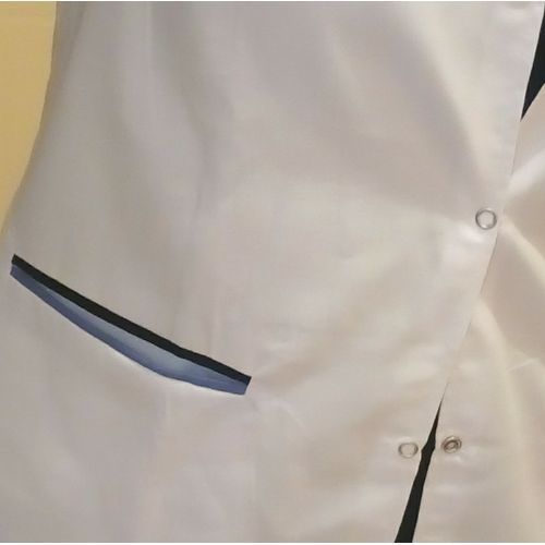 Blouse discount médicale brodée