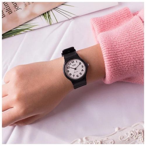 product_image_name-Casio-ساعة كلاسيكية ومينيمالية للجنسين بسوار من الراتنج الأسود - مقاومة للماء - MQ-24-7B2L-4