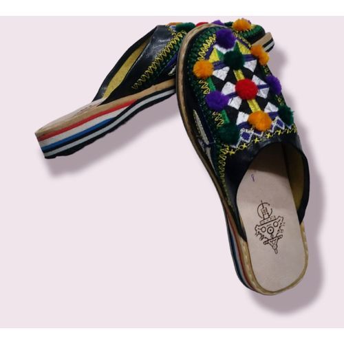 Generic Babouche artisanal femme Couleur Noir avec des motifs Berbere a prix pas cher Jumia Maroc