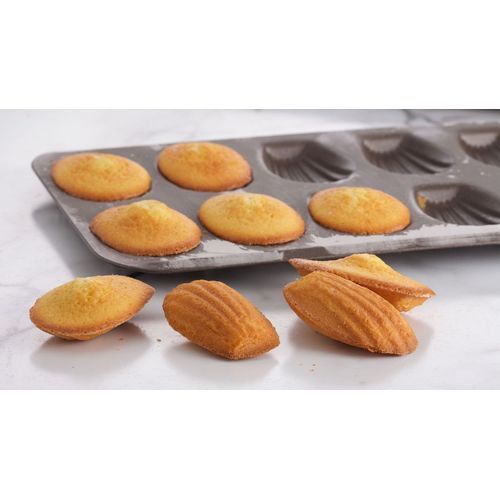 Generic 12 cavité Moule à Madeleines, Pour 12 Madeleines, Cuisson optimale  de la pâte, à prix pas cher