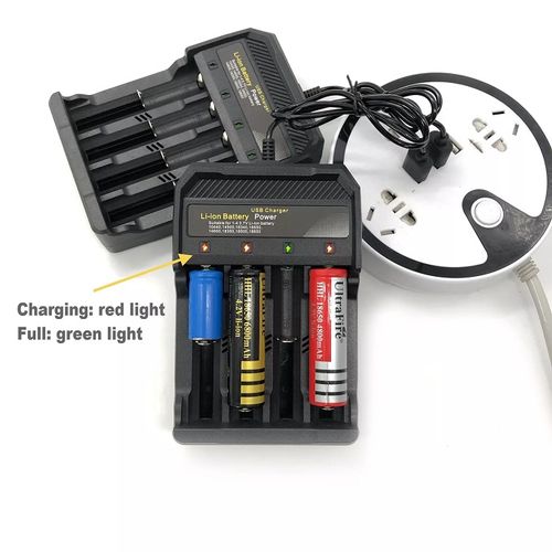 Generic Chargeur de Piles / Batterie avec 4 emplacements, au lithium -  Chargeur USB à prix pas cher