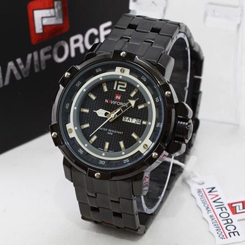 Naviforce Montre bracelet quartz avec bracelet en acier
