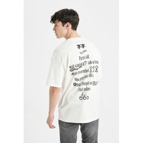 Defacto T shirt Tricote Homme Jeune Coupe Confort Col Rond Manches Courtes Ecru a prix pas cher Jumia Maroc