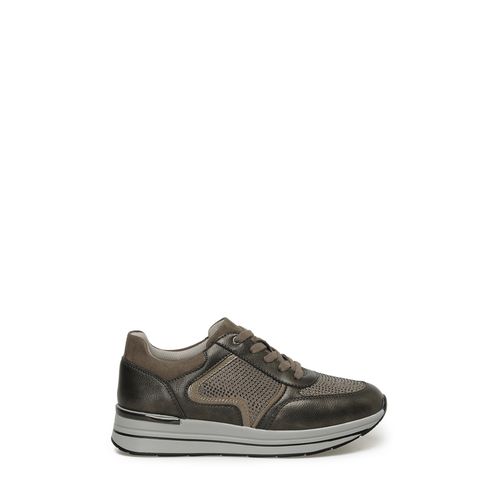 Chaussures femme 44 prix discount shop