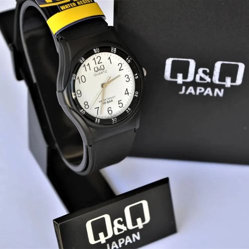 Q Q VQ04J003Y Montre Homme Cadran Blanc Quartz Polym re tanche
