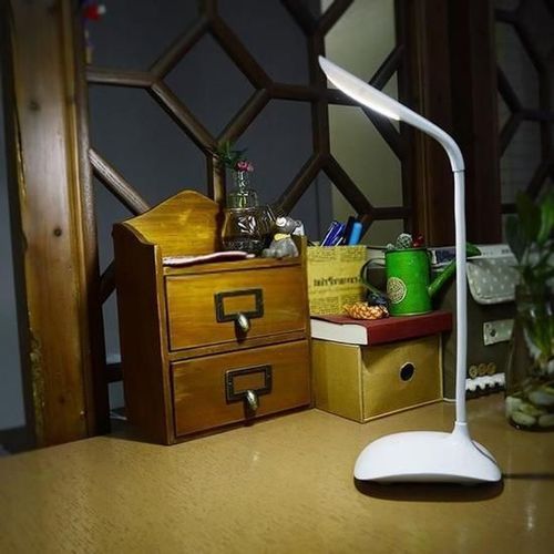 Lampe de bureau blanche à LED 3 niveaux Touch