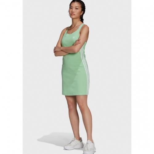 Robe adidas pas cher 2025