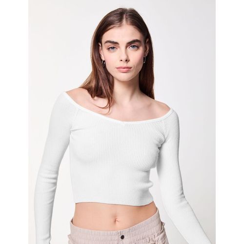 Jennyfer Pull court cotele
