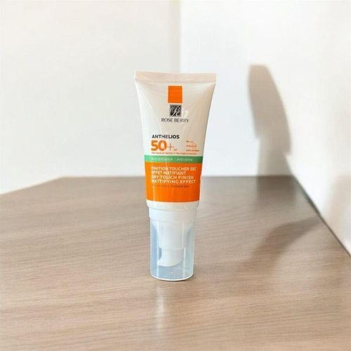 product_image_name-Rose Berry-Crème solaire Anthelios (SPF 50+) 50 ml Fini matifiant au toucher sec-2
