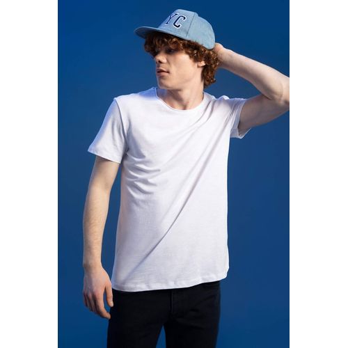 Defacto T shirt basique coupe slim a Col rond a prix pas cher Jumia Maroc