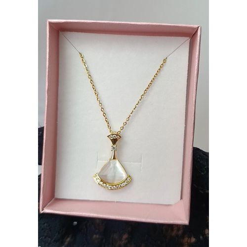 Generic Collier Élégant Doré avec Pendentif Nacré – Chic & Ra