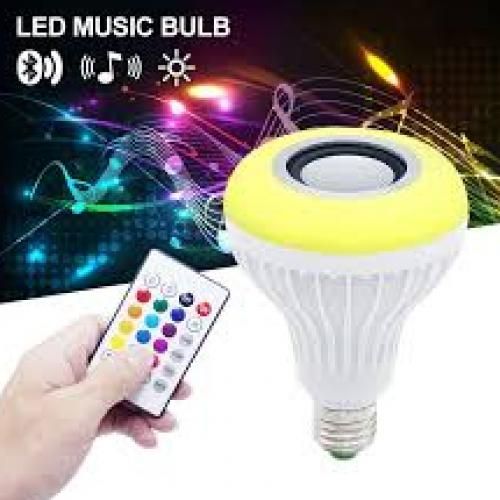Generic Lampe multicolore avec haut-parleur via Bluetooth à prix pas cher