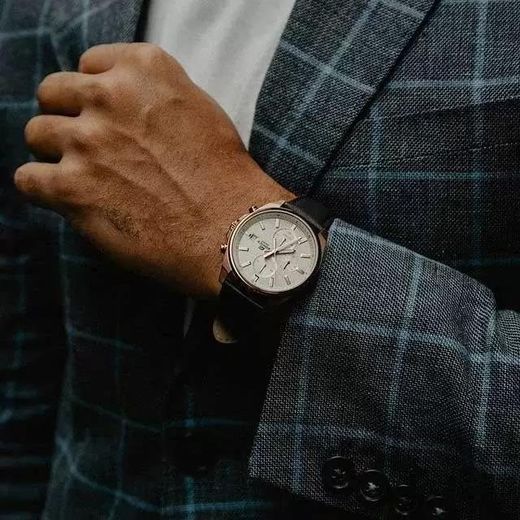 Casio  Boîtier en acier inoxydable plaqué rose et un bracelet en cuir bleu foncee - Chronographe - EFV-610CL-7AV - image 2