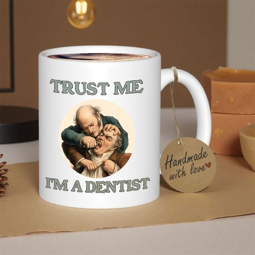 1pc Mug de Dentiste Amusant avec Slogan "Faites-moi Confiance, Je Suis un Médecin" & Cartoon d'Outils Dentaires (Design sans Carie) - Tasse à Café Avec Étiquette Thème-Dentaire pour Chirurgiens-dentistes, Orthodontistes et Hygiénistes Dentaux - Idée Cad