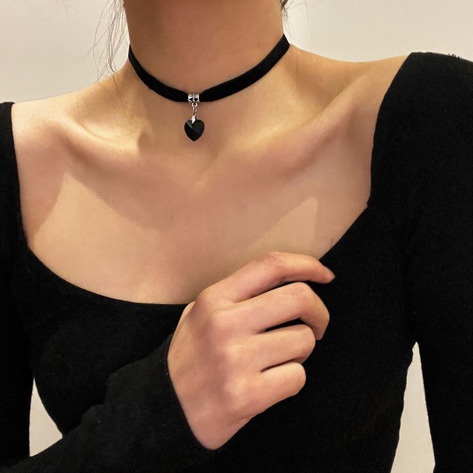 Collier Ras Du Cou Gothique – Dentelle Noire, Nœud En Velours, Pendentif Cœur Et Perles – Accessoire Vintage – Fait Main