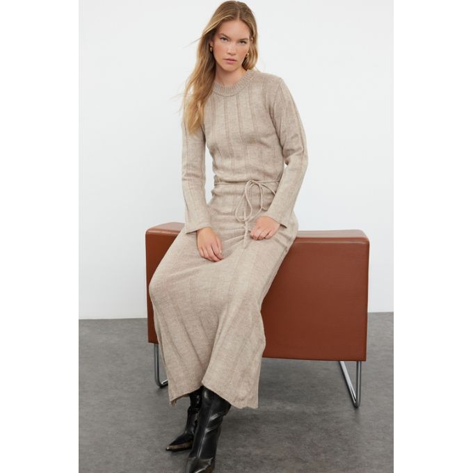 Trendyol Femme cône de corps ajusté tissé robes