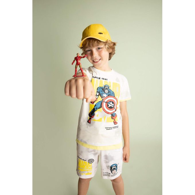 Defacto Boy Marvel Comics Regular Fit Crew Neck Short Sleeve T-Shirt