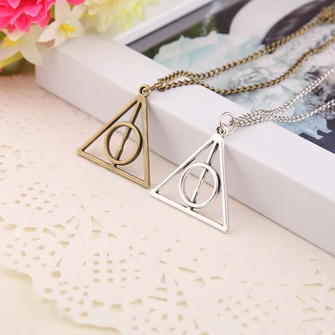 Generic Collier Harry Potter- reliques de mort Antique Triangle cadeau pour  hommes et femmes à prix pas cher