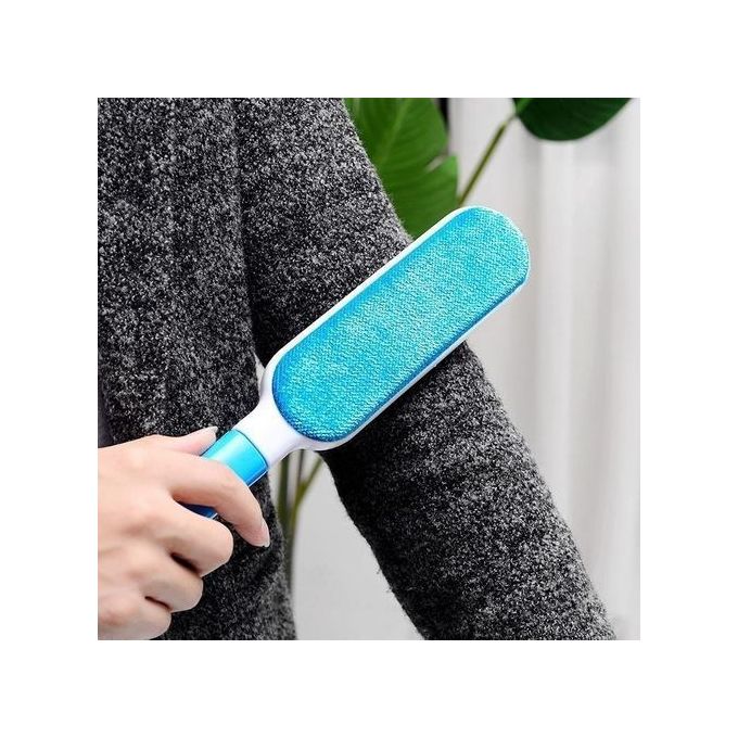 Generic Brosse de Nettoyage Pour Enlever les Poils d'animaux, Éliminateur  de peluches, Voiture, vêtements, tapis, réutilisable à prix pas cher