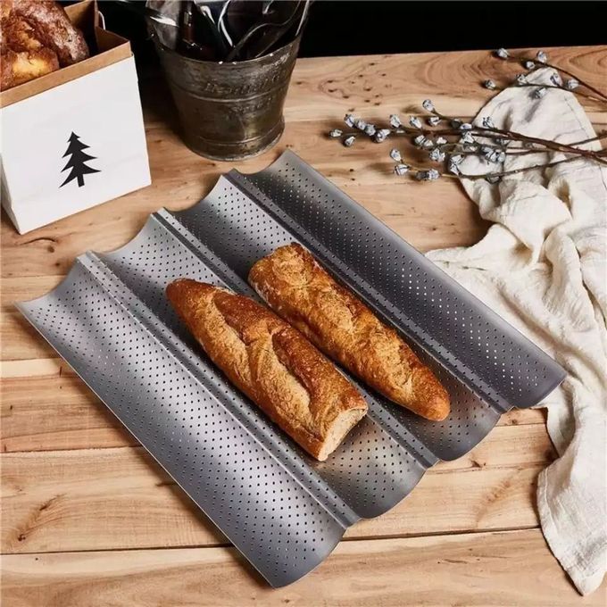 Achetez en gros Baguette Française Moule Triple Pain Français Moule Non  Bâton Four Pour Usage Domestique Chine et Baguette Française, Pain  Français, Moule à Gâteau, Gâteau Au Fromage à 7.5 USD