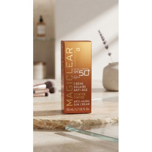 Crème Solaire Anti-Âge Teintée SPF50+ (50 ml).