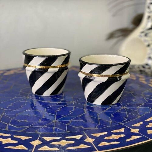 Ensemble De Six Tasses Jaunes En Relief Et Décorées Issues Du Patrimoine Marocain Authentique.