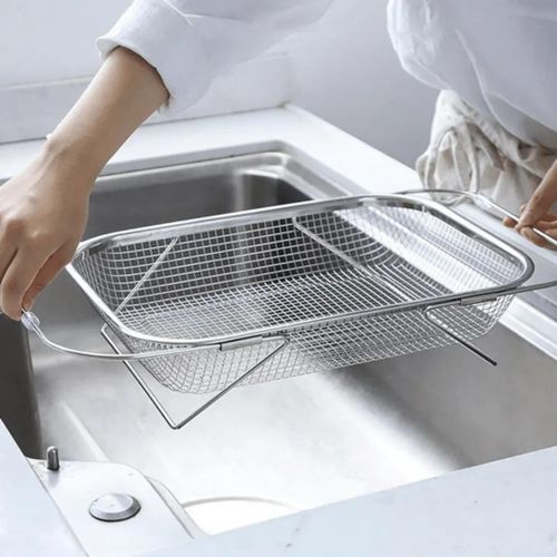 Panier de vidange polyvalent pour un séchage et une organisation efficace des couverts.