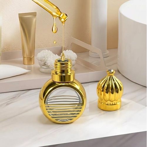 قارورة عطر زجاجية فاخرة قابلة لإعادة التعبئة لون ذهبي بتصميم شرقي عتيق 12 مل زجاجة مسك وعود فارغة مزخرفة مع غطاء ملكي مرصع بالكريستال إكسسوار تجميل أنيق للهدايا والزيوت العطرية