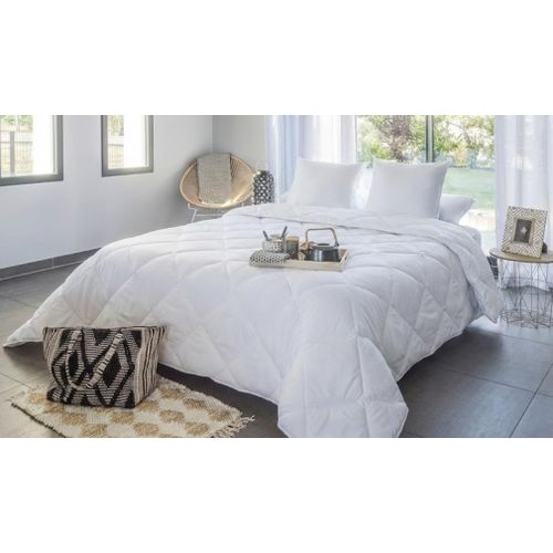 Couette Thermique Extra Chaude 155 x 220 cm - Garnissage Haute Densité - Protection Grand Froid & Isolation Thermique - Moelleuse et Hypoallergénique - Blanc