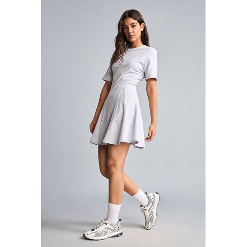 Robe mini gris chiné à col rond et manches courtes